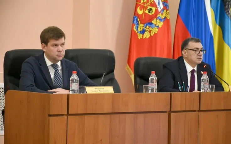 В доме № 10 на проезде Больничном Оренбурга приступили к восстановлению кровли