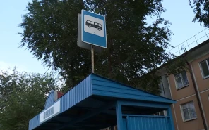 Жители Оренбурга жалуются на долгое ожидание общественного транспорта на остановках в вечернее время