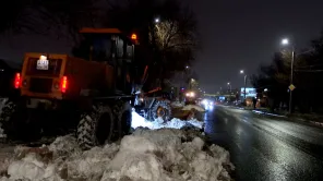 Уборка снега в Оренбурге ведётся круглосуточно