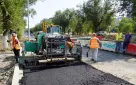 На улице Брестской в Оренбурге укладывают верхний слой асфальтобетонного покрытия