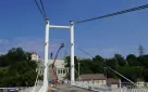 В Оренбурге продолжается ремонт вантового пешеходного моста через Урал