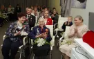 В преддверии 9 Мая в Дом-музей им. Гагариных передали знамя Великой Победы с подписями оренбургских ветеранов, побывавшее в космосе